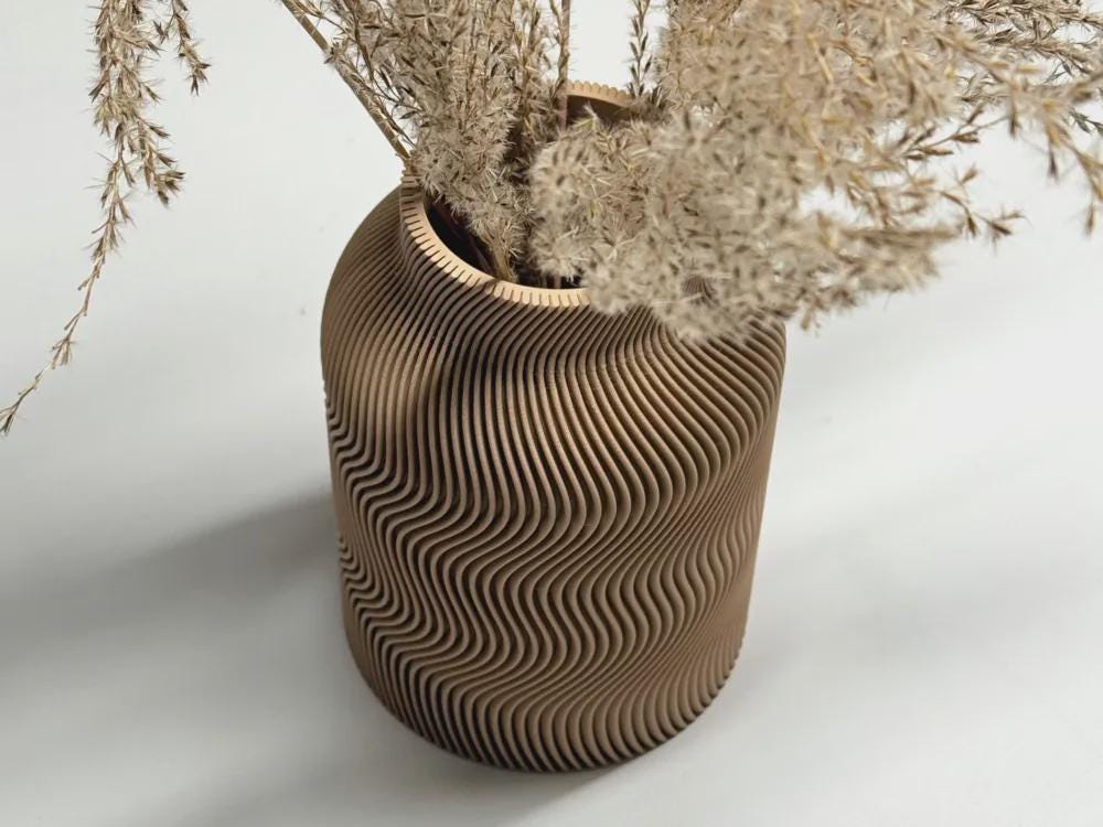 Ribbed Wave Vase, 3D Printed Sculptural Decor, Boho Shelf Styling (Dried Flowers)