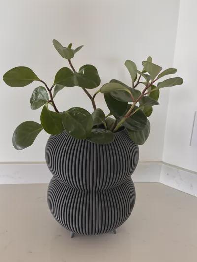 Modern Ribbed Planter with Legs | Indoor Pot | Home Decor