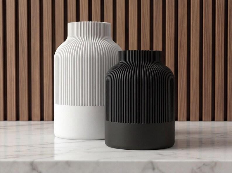 Japandi Ribbed Vase – Modern Scandinavian Home Decor – Textured Minimalist Vase
