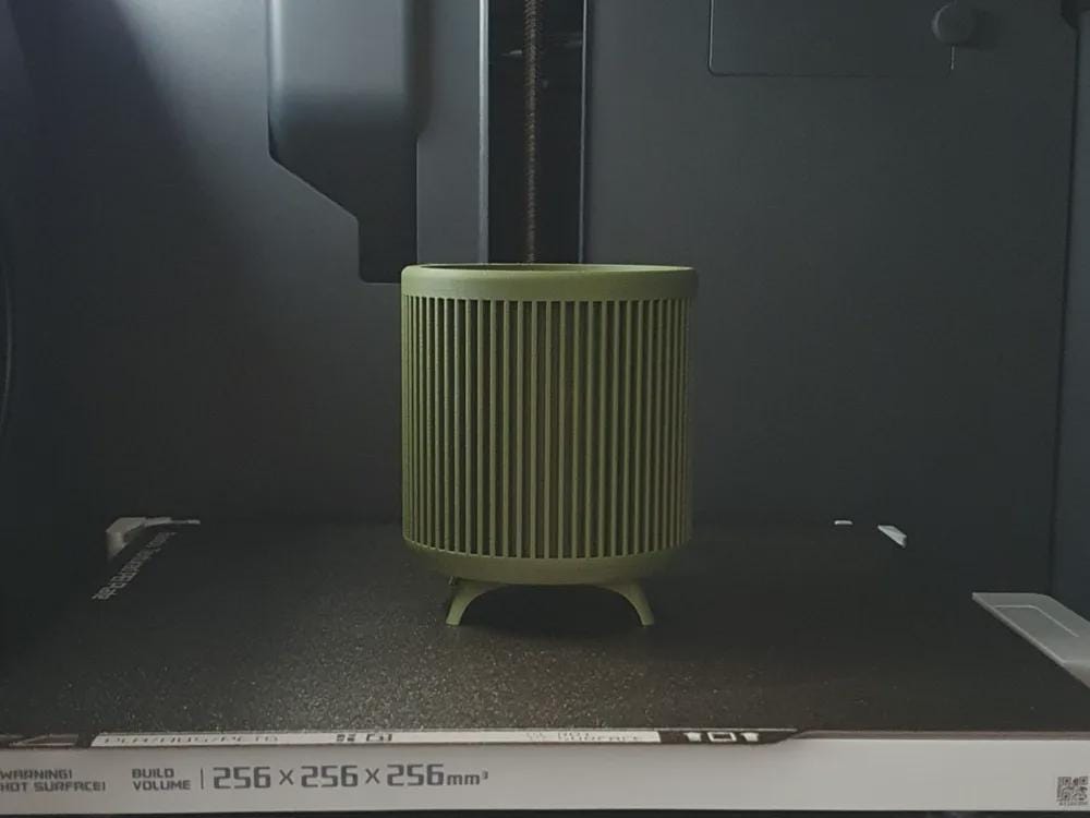 Ribbed Planter with Legs – Japandi Scandinavian Minimalist Decor