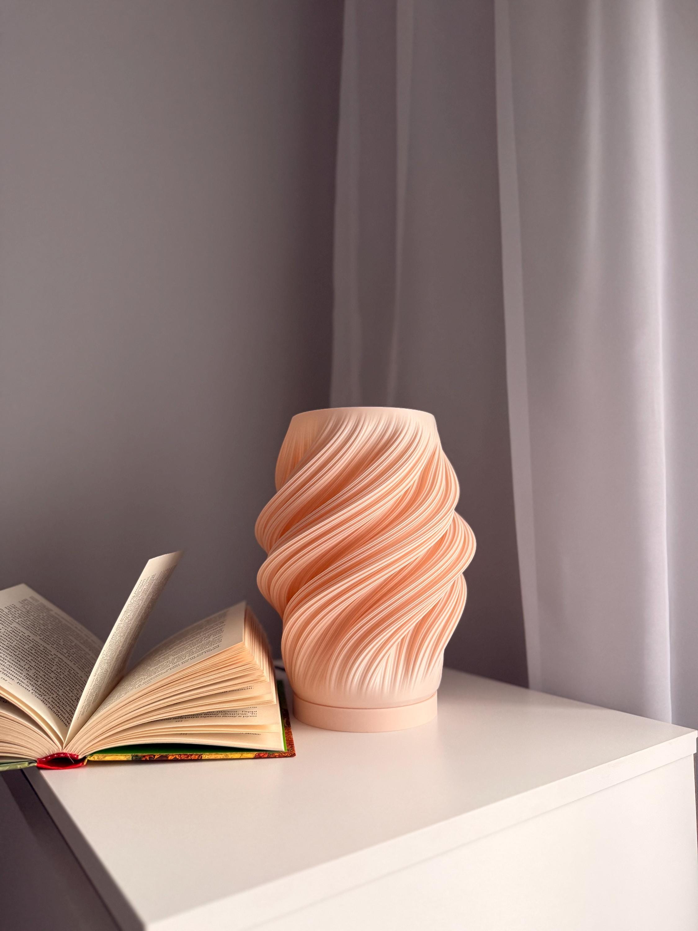 Table Lamp – 3D Printed Sculptural Modern Bedside Light